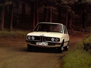 BMW 525 Sedan 1976 года